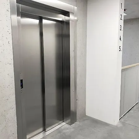 Gdanska Apartment *